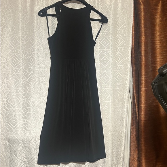 Calvin Klein Elegant Black V-Neck Dress - Picture 4 of 5